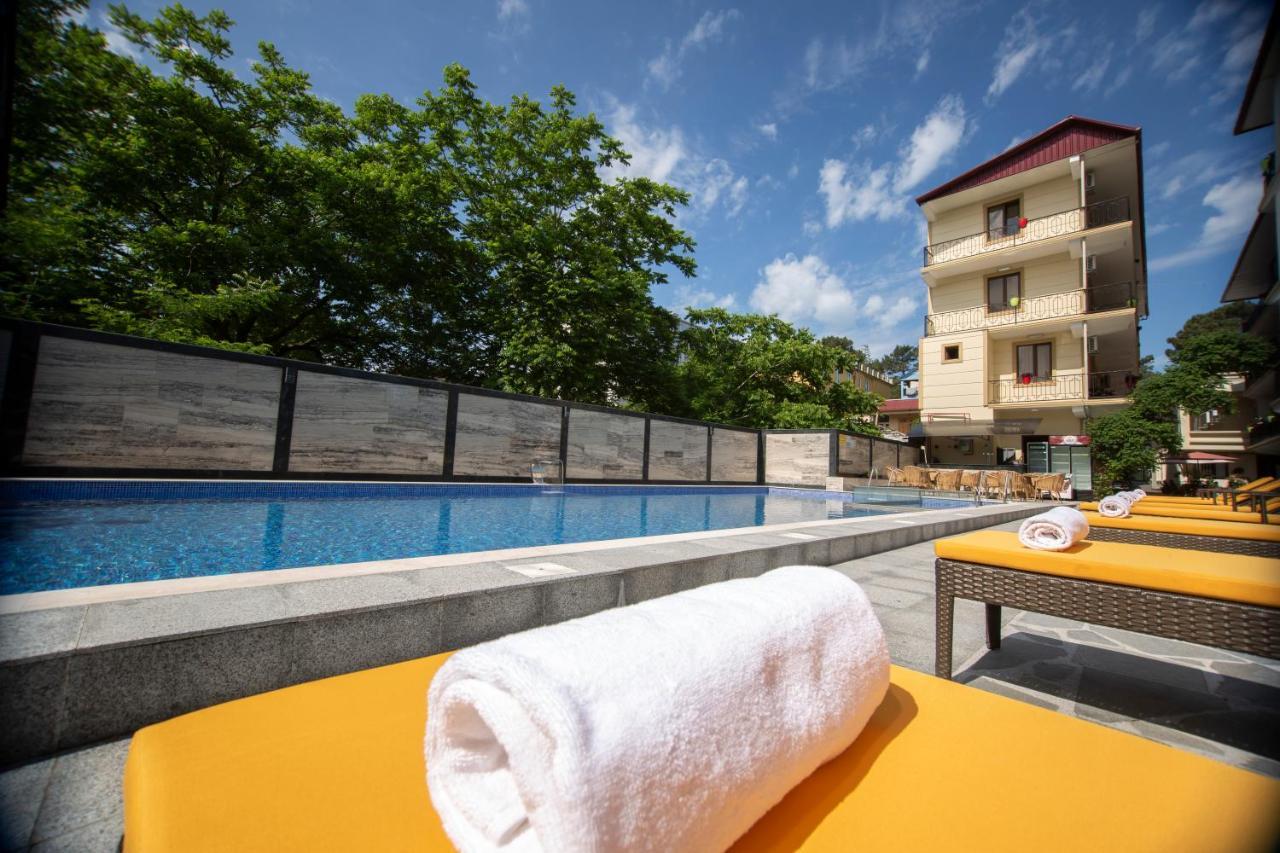 Hotel Chveni Ezo Kobuleti ภายนอก รูปภาพ