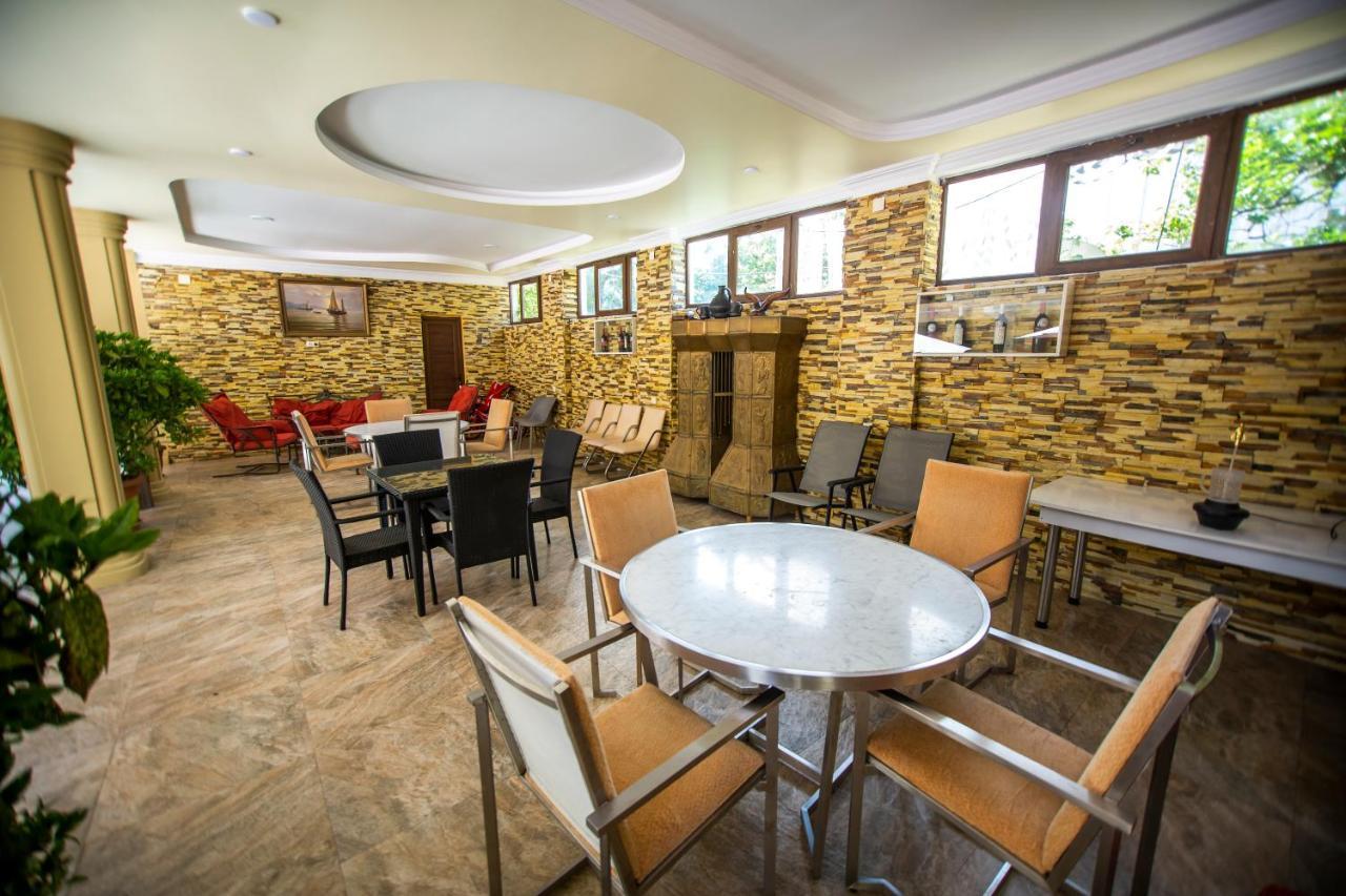 Hotel Chveni Ezo Kobuleti ภายนอก รูปภาพ