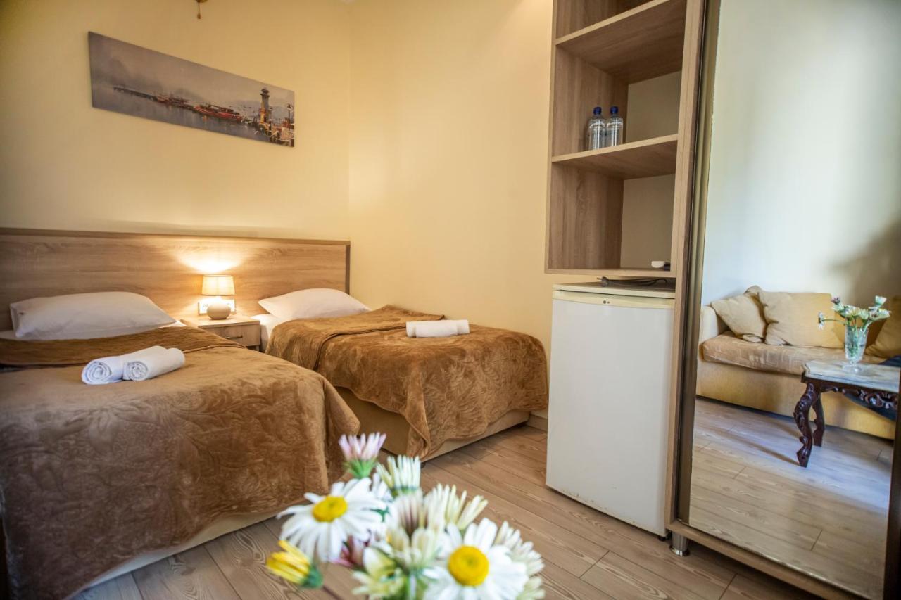Hotel Chveni Ezo Kobuleti ภายนอก รูปภาพ