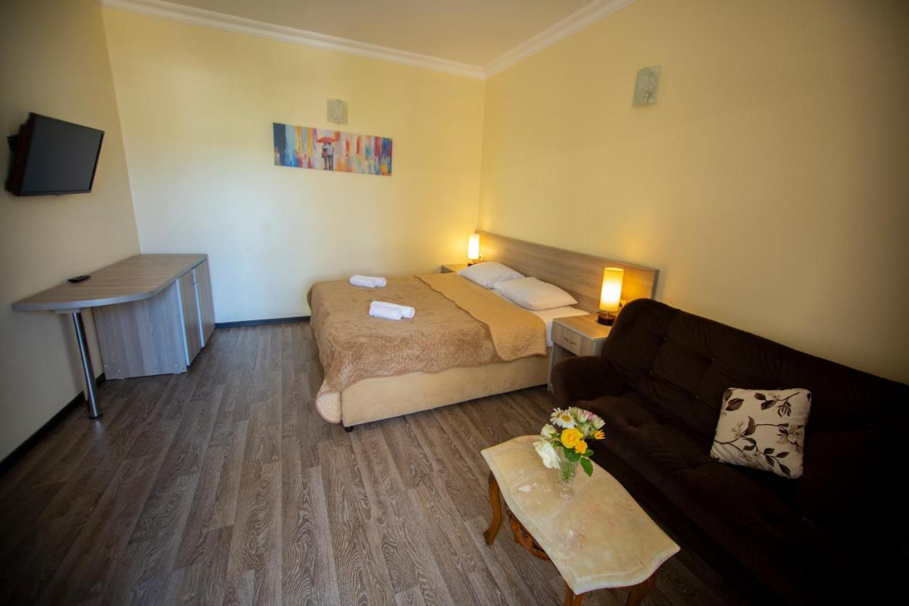 Hotel Chveni Ezo Kobuleti ภายนอก รูปภาพ